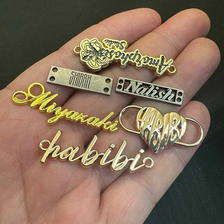 Zinc Alloy Coat Gold logo Badge Hollow Shape Garment Accessory Metal Chain Tags Brand Name Label for Clothes